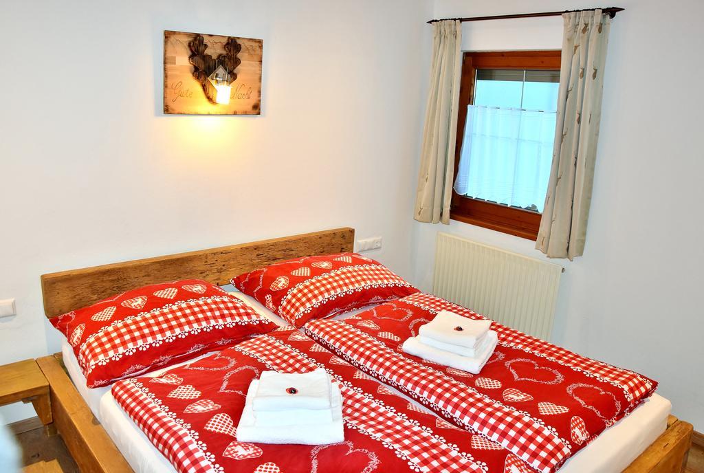 Tennladen Apartments Niederau Pokoj fotografie